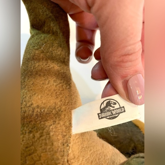 Jurassic World Park Fallen Kingdom Dinosaur Plush T-Rex - Picture 5 of 7